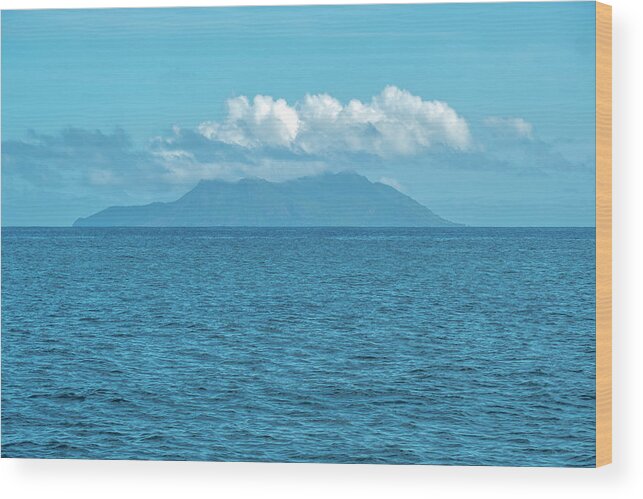 Boat Wood Print featuring the photograph Early morning in the Indian Ocean by Dubi Roman