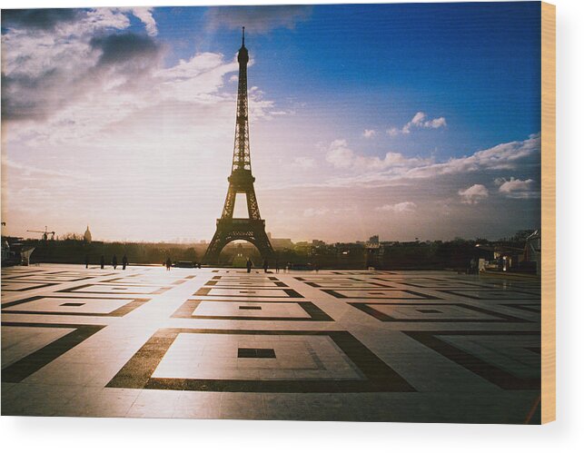 Paris Wood Print featuring the photograph Eiffel at Dawn by Claude Taylor
