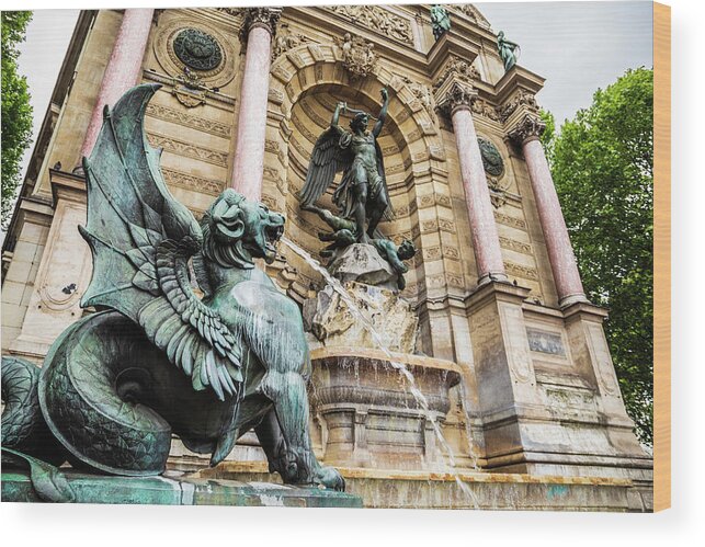 Fontaine Wood Print featuring the photograph Fontaine Saint-Michel by Fabiano Di Paolo