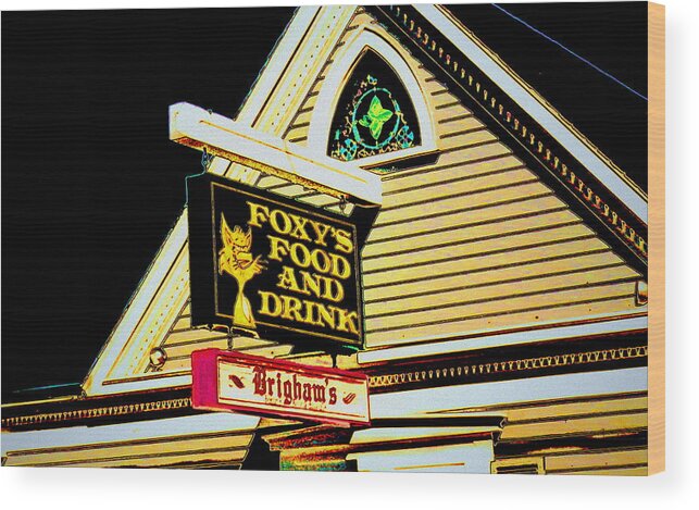 Restaurant Wood Print featuring the digital art Foxy's Food and Drink by Cliff Wilson