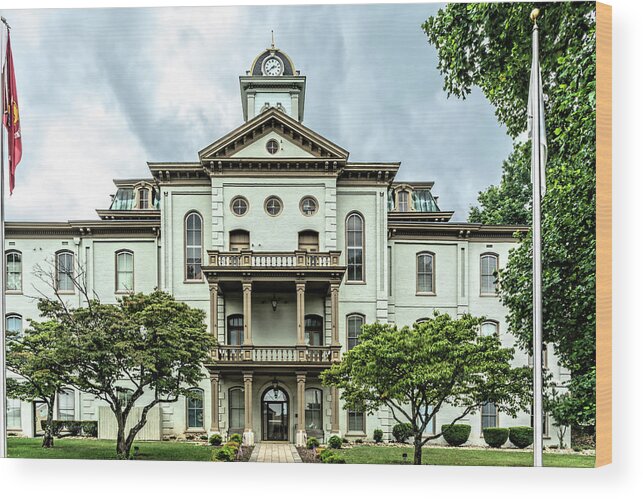 Hamblen County Courthouse Wood Print featuring the photograph Hamblen County Courthouse by Sharon Popek