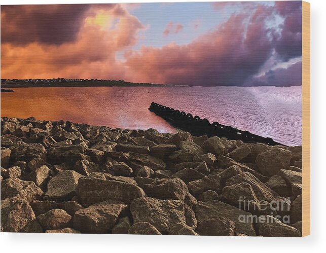 Hampton Wood Print featuring the photograph Hampton Bay Sunset by Richard Denyer