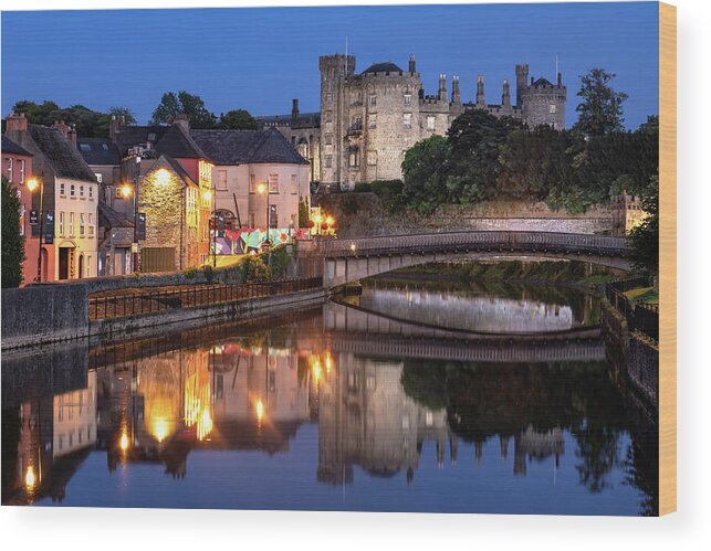 Kilkenny Wood Print featuring the photograph Kilkenny Castle by Barry O Carroll