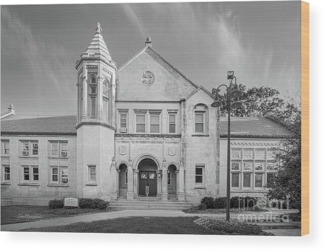 Lake Forest College Wood Print featuring the photograph Lake Forest College Reid Hall by University Icons