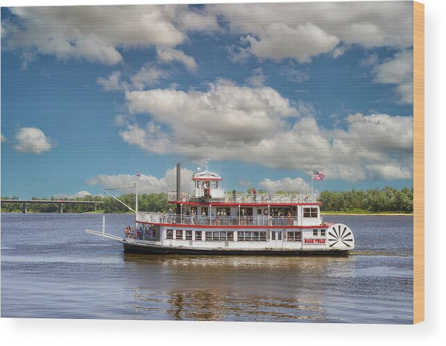 Mark Twain Riverboat Wood Print featuring the photograph Mark Twain Riverboat - Hannibal, Missouri by Susan Rissi Tregoning