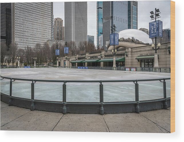 Chicago Wood Print featuring the photograph Millennium Park and the Lonely Bean by Laura Hedien