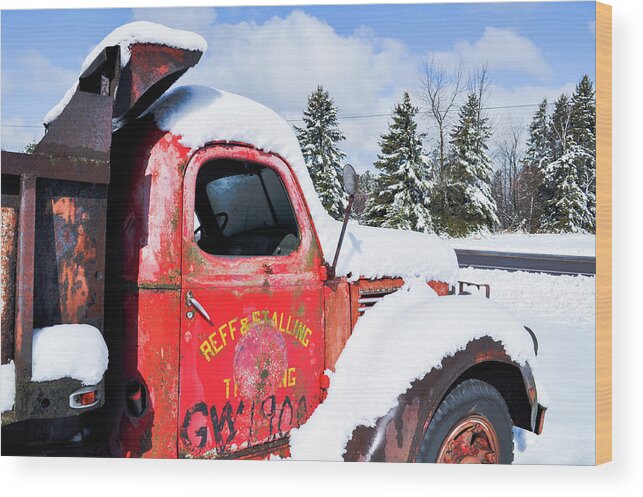 Duluth Wood Print featuring the photograph North Shore Truck by Kyle Hanson