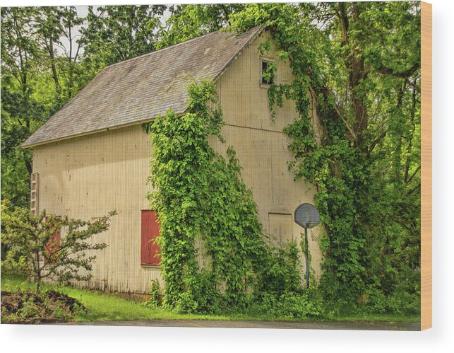 Lafayette Wood Print featuring the photograph Old Lafayette Barn by Kristia Adams