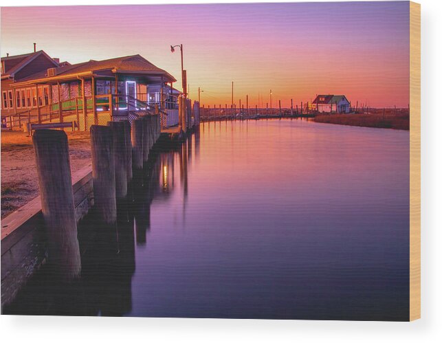 Oyster Creek Inn Wood Print featuring the photograph Oyster Creek At Sunset by Kristia Adams