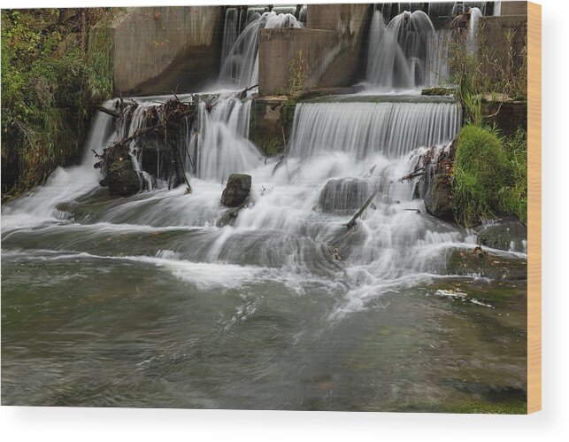 Dam Wood Print featuring the photograph Pickwick Dam 1 by John Brueske