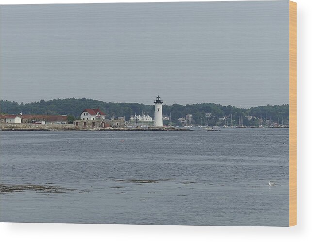 New Hampshire Wood Print featuring the photograph Portsmouth Harbor Lighthouse by Patricia Caron