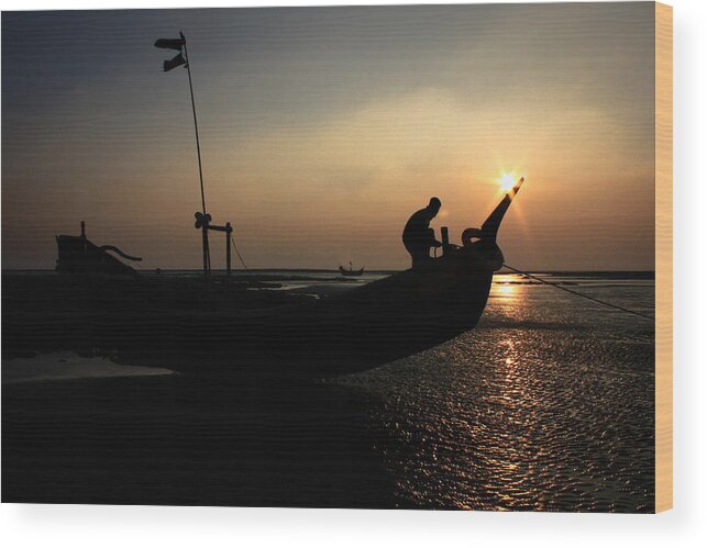 People Wood Print featuring the photograph Preaparing to sail by © Md Minhaz Ul Islam Nizami