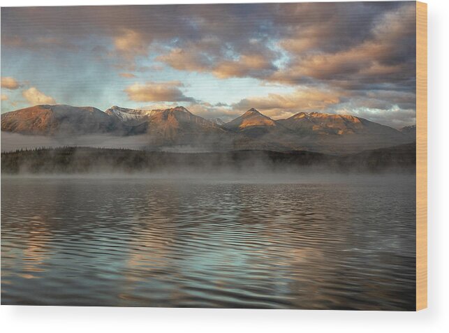 Foggy Morning Mountain Lake Wood Print featuring the photograph Pyramid Lake Foggy Sunrise by Dan Sproul