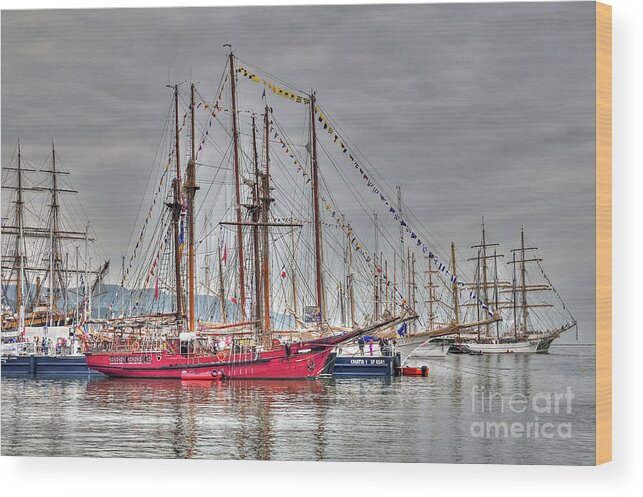 Harbour Wood Print featuring the photograph Rigging and Dressing Overal by Paolo Signorini