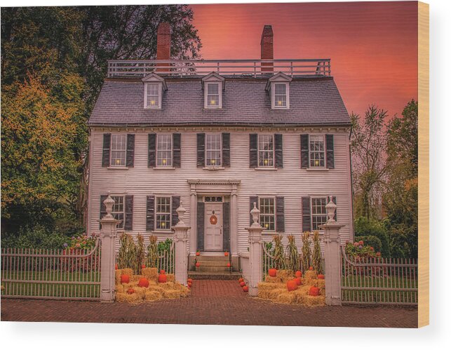 Ropes Mansion Wood Print featuring the photograph Ropes Mansion is ready for Halloween by Jeff Folger