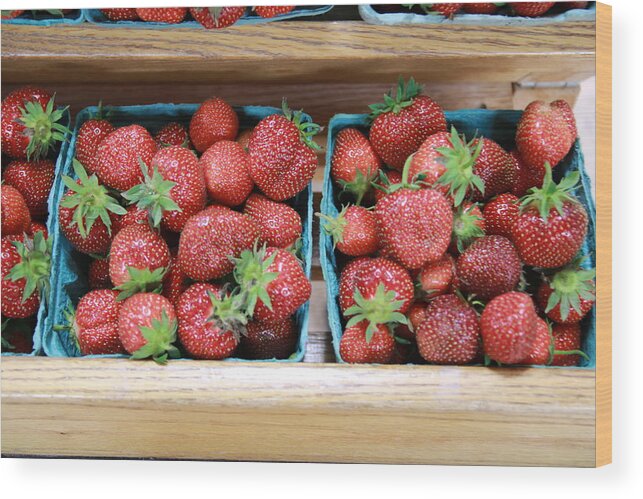 Fruit Wood Print featuring the photograph Strawberrys by Rick Redman