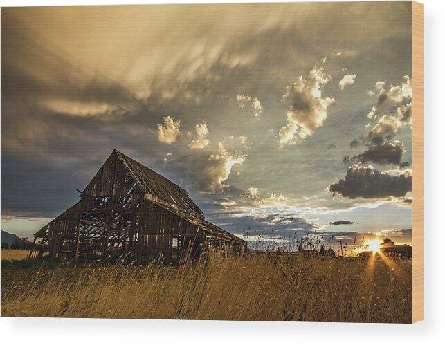 Barn Wood Print featuring the photograph Sunset Flare at Mapleton Barn by Wesley Aston