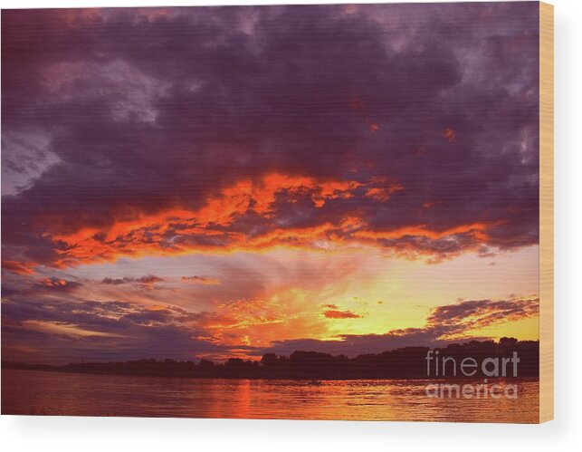 Harmony Wood Print featuring the photograph Sunset Magic Above Us 03 by Leonida Arte