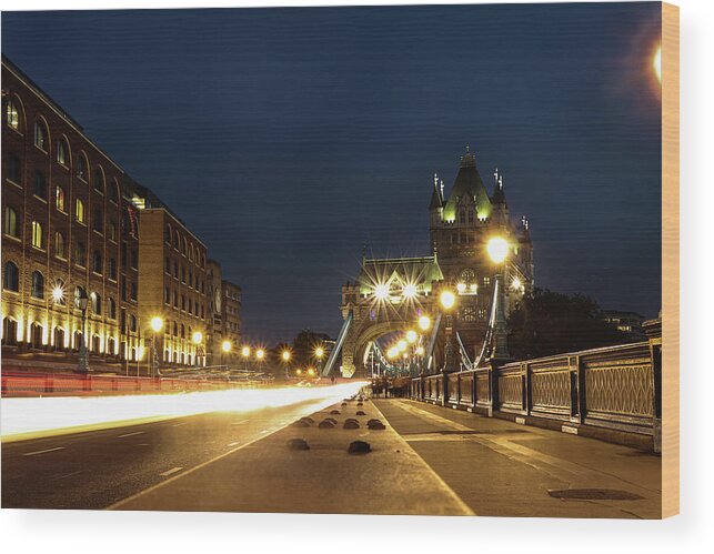 Sky Wood Print featuring the photograph Tower bridge by Vaclav Sonnek