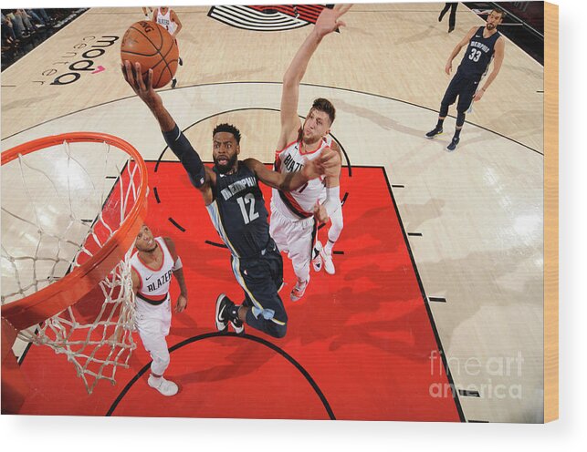 Nba Pro Basketball Wood Print featuring the photograph Tyreke Evans by Cameron Browne