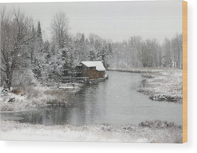 Usa Wood Print featuring the photograph Winter Day on Crooked River by Robert Carter