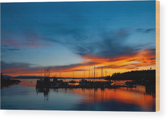  Coast Wood Print featuring the photograph Lund Glow by Darren Bradley