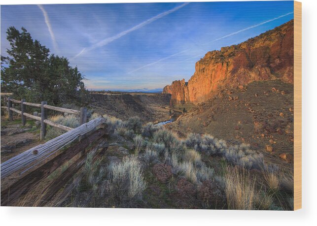 Smith Wood Print featuring the photograph Smith Rock at sunrise by Everet Regal
