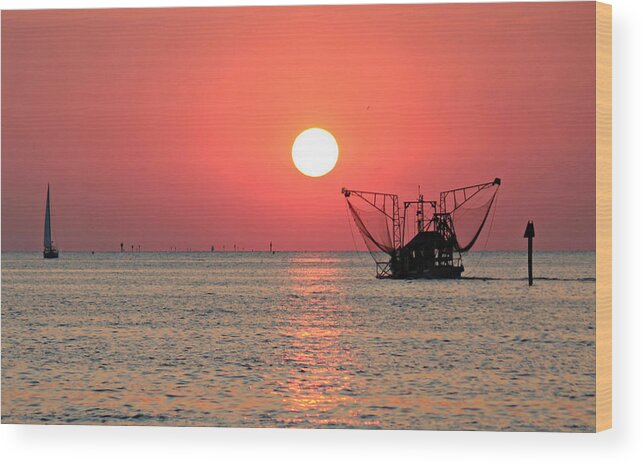 Sunset Wood Print featuring the photograph Valium for the Soul by Lynn Jordan