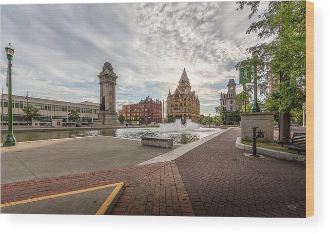 Syracuse Wood Print featuring the photograph Clinton Square by Everet Regal