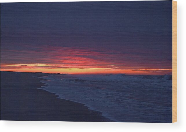 Seas Wood Print featuring the photograph Sunrise X I I I by Newwwman