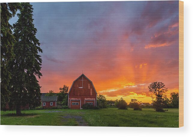 Red Barn At Sunset Wood Print featuring the photograph Barn at sunset by Mark Papke