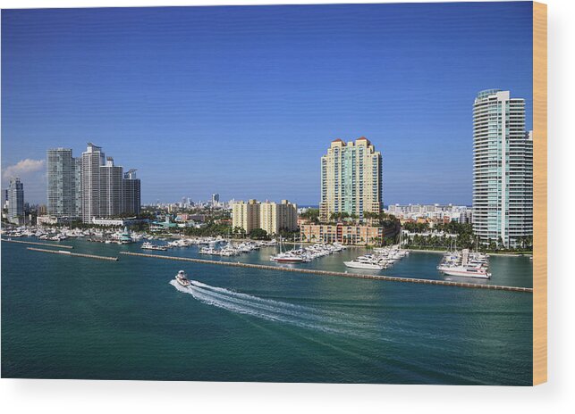 Built Structure Wood Print featuring the photograph Miami Beach Marina by Jorgegonzalez