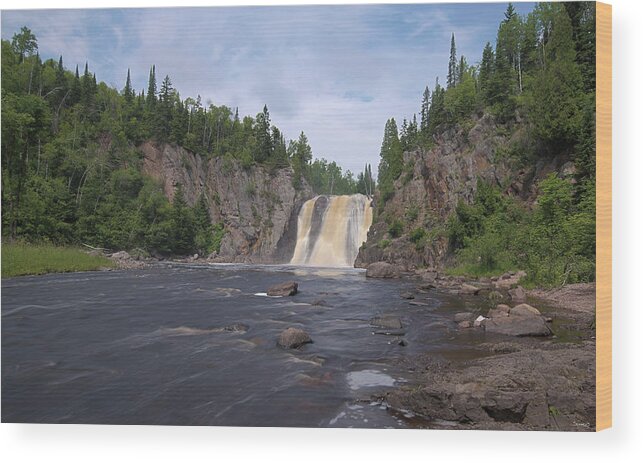 North Shore_1881 Hdr Wood Print featuring the photograph North Shore_1881 Hdr by Gordon Semmens