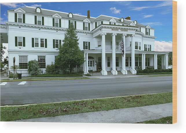 Boone Tavern Hotel Photo Wood Print featuring the photograph Boone Tavern Hotel Berea Kentucky by Bob Pardue