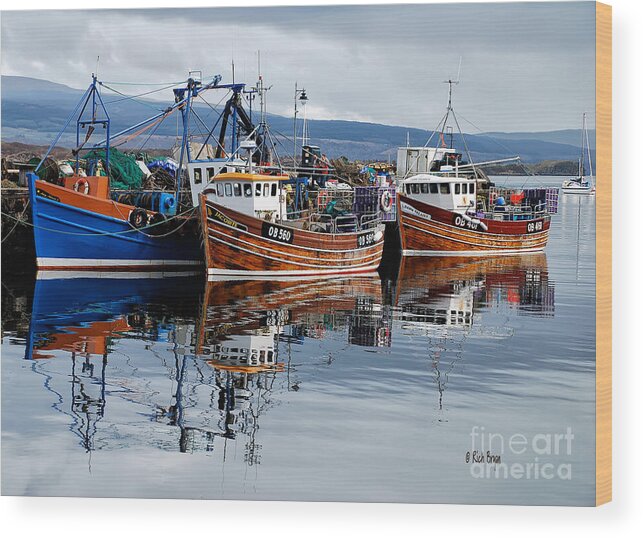 Scotland Wood Print featuring the photograph Colorful Reflections by Lois Bryan