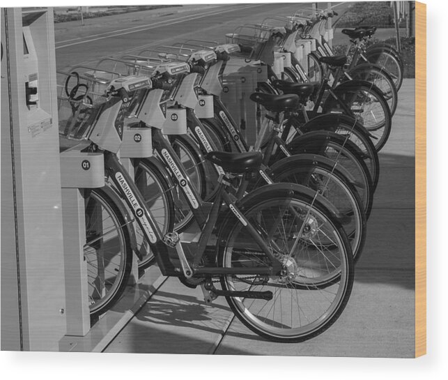 Get Fit Nashville Bikes Wood Print featuring the photograph Rack of Bicycles Nashville by Robert Hebert