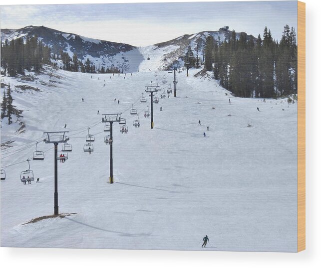 Sky Wood Print featuring the photograph Skiing Mammoth by Marilyn Diaz