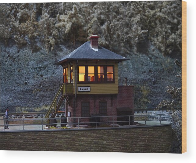 Small Wood Print featuring the photograph Small World - Lavell Junction by Richard Reeve