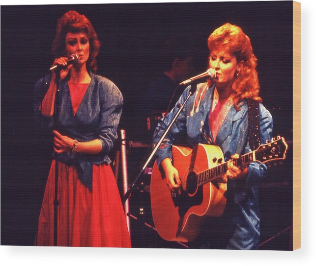 Music Wood Print featuring the photograph The Judds by Mike Martin