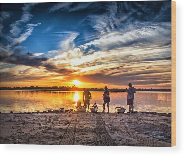  Wood Print featuring the photograph At Days End by Phil Mancuso