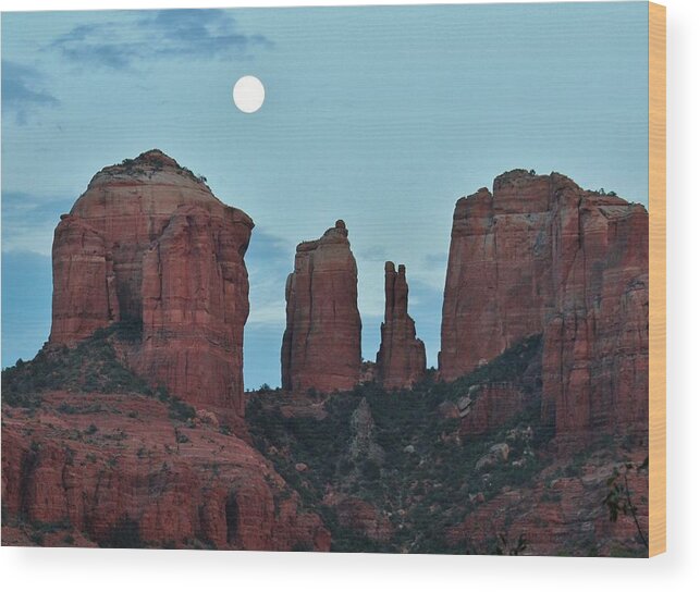 Cathedral Rock Wood Print featuring the photograph Cathedral Rock Moon 081913 E2 by Edward Dobosh