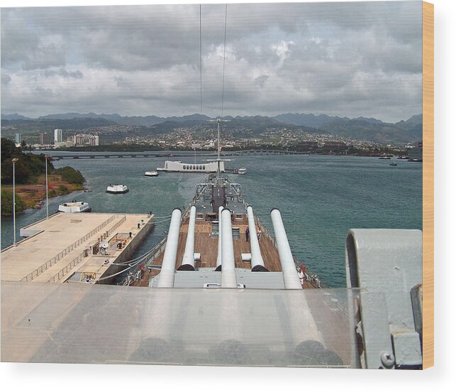 Pearl Harbor Wood Print featuring the photograph Remember 1941 by Anthony Baatz