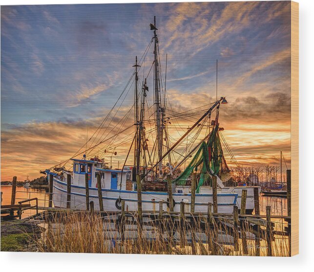 Georgetown Sunset Wood Print featuring the photograph Southern Charm by Mike Covington