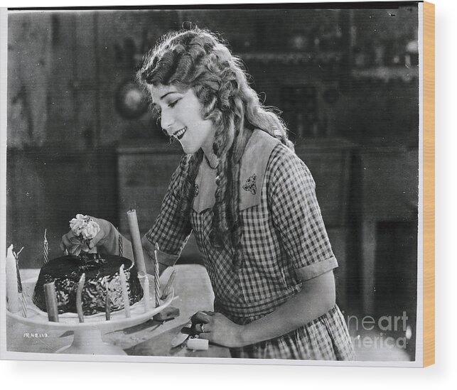 Releasing Wood Print featuring the photograph Mary Pickford In Movie Still #1 by Bettmann