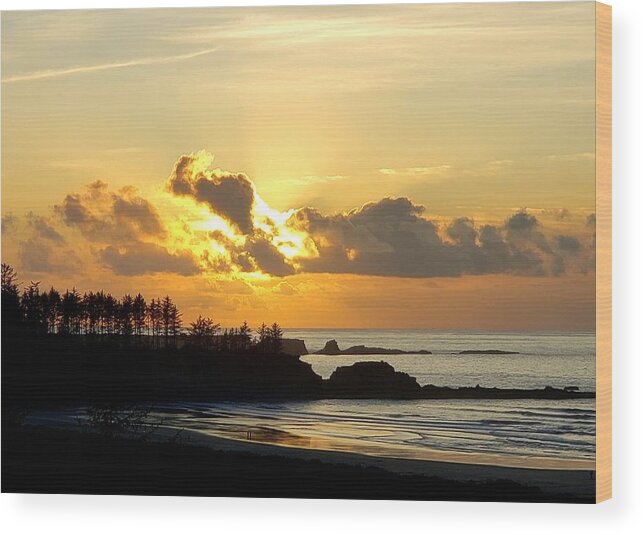 Bastendorff Beach Wood Print featuring the photograph Calm at Dusk by Suzy Piatt