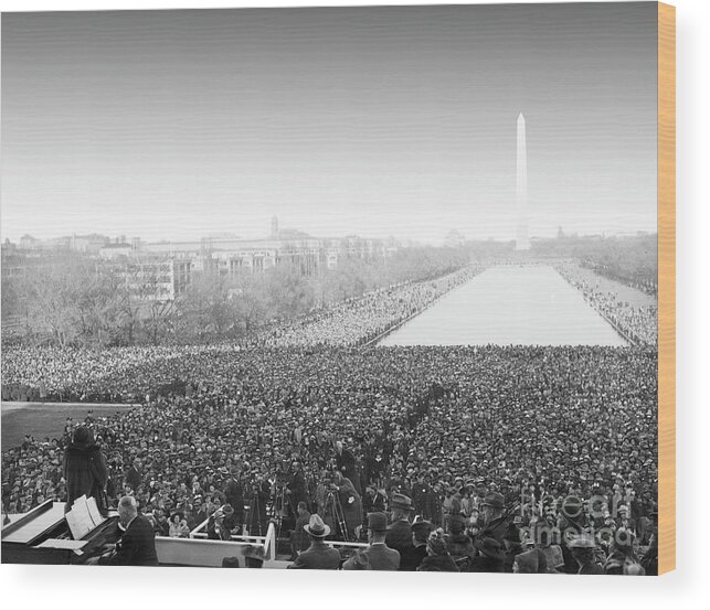 Crowd Of People Wood Print featuring the photograph Crowd Gathered Around Reflecting Pool by Bettmann