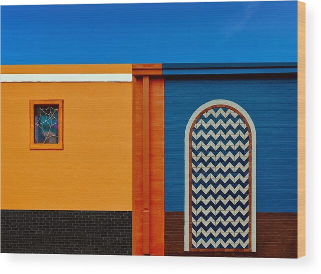 Urban Wood Print featuring the photograph Facade - Dallas, Texas by Arnon Orbach