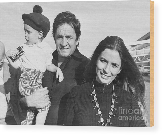 Toddler Wood Print featuring the photograph Johnny Cash With Wife June And Son John by Bettmann