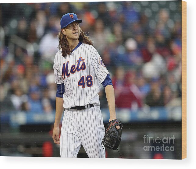 Jacob Degrom Wood Print featuring the photograph Jacob Degrom by Elsa