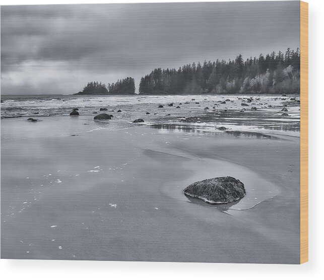 Landscape Wood Print featuring the photograph Florencia Bay Beach at Low Tide Black and White by Allan Van Gasbeck